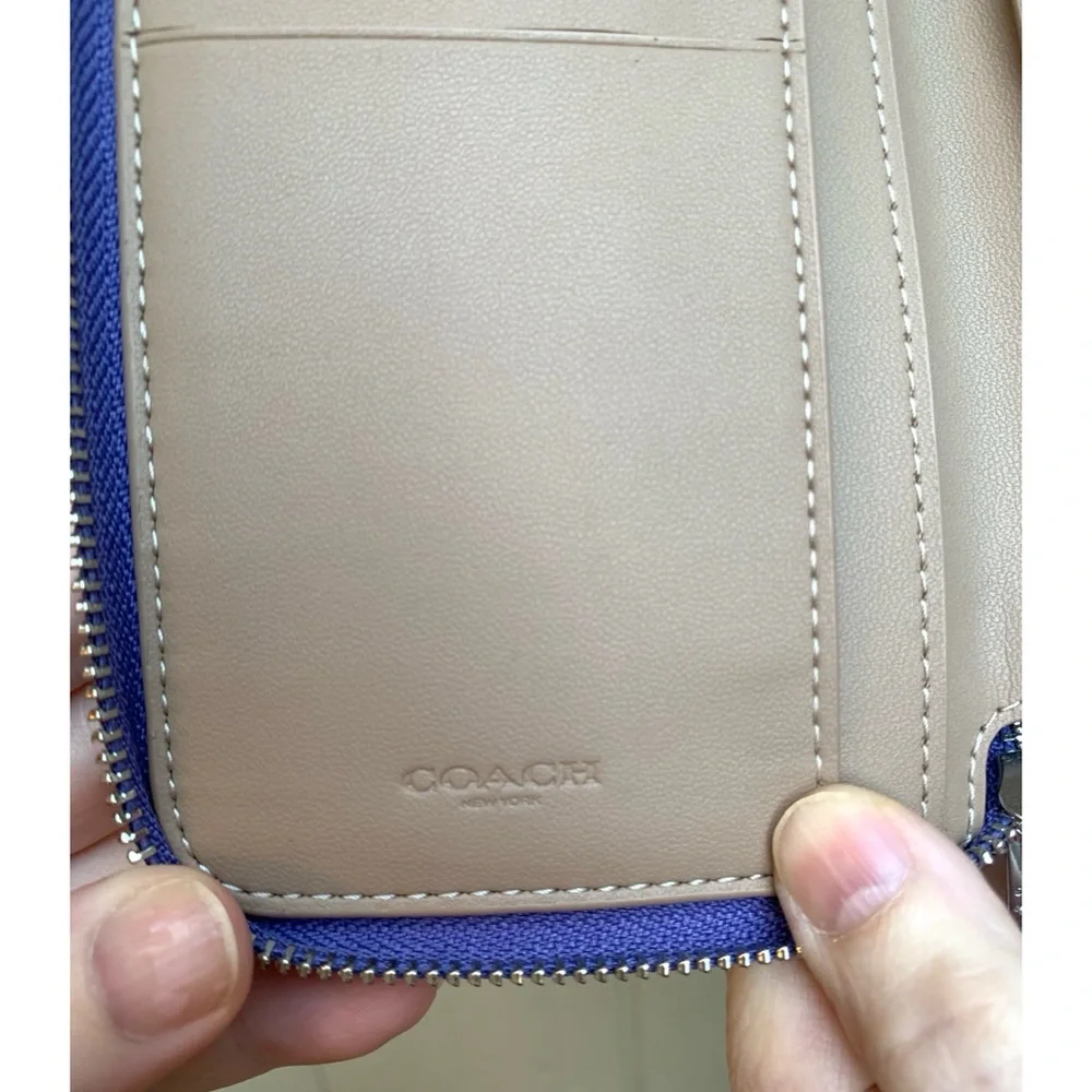 NWT Coach Medium Zip Checkerboard Wallet in Light Violet Chalk